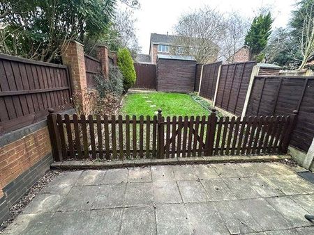 3 bedroom end of terrace house to rent - Photo 3