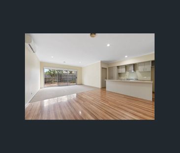 Modern and spacious townhouse - Photo 1