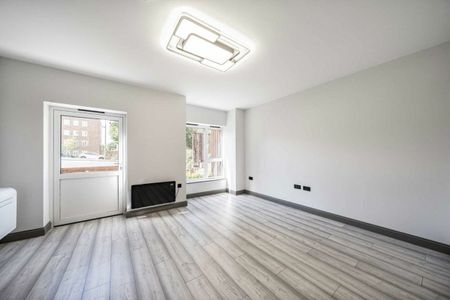 Colney Hatch Lane, Muswell Hill, N10 - Photo 4