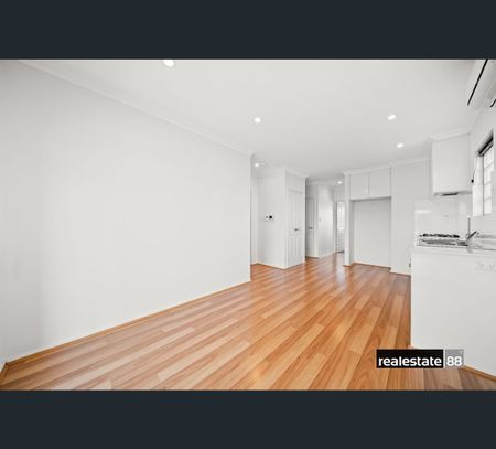 5/130 Sydenham Street, Kewdale, WA 6105 - Photo 3