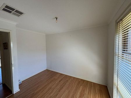 3 BEDROOM FAMILY HOME - Photo 5