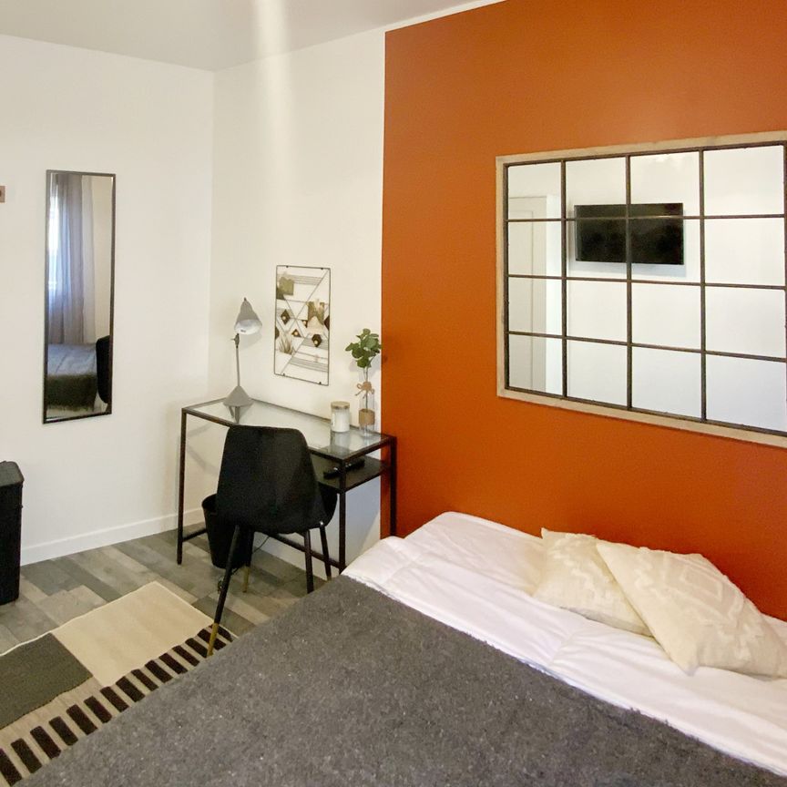 BRISOUT DE BARNEVILLE I Roommate 3 Bedrooms at Rouen - Photo 1