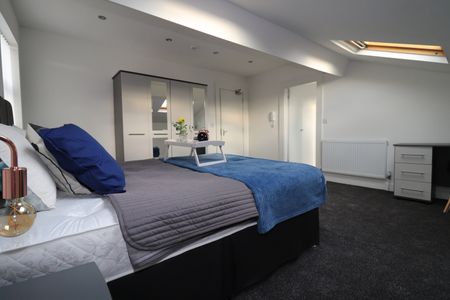 Stunning High Quality En-Suite Rooms - Photo 2