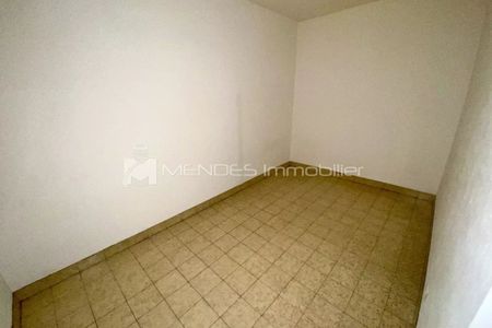 GRAND 3/4 PIECES AVEC TERRASSE GARAGE ET CAVE - Photo 2