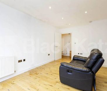 Dignam Close, Kazakh House, NW2 - Photo 3