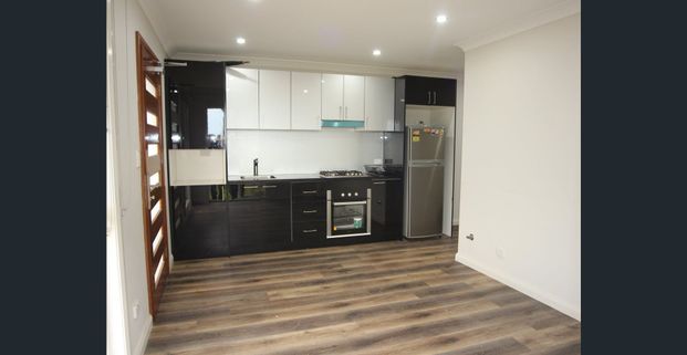 Near New 2 Bedroom Granny Flat - Photo 1