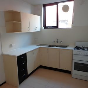 3/23 Eldridge Street, Footscray - Photo 2