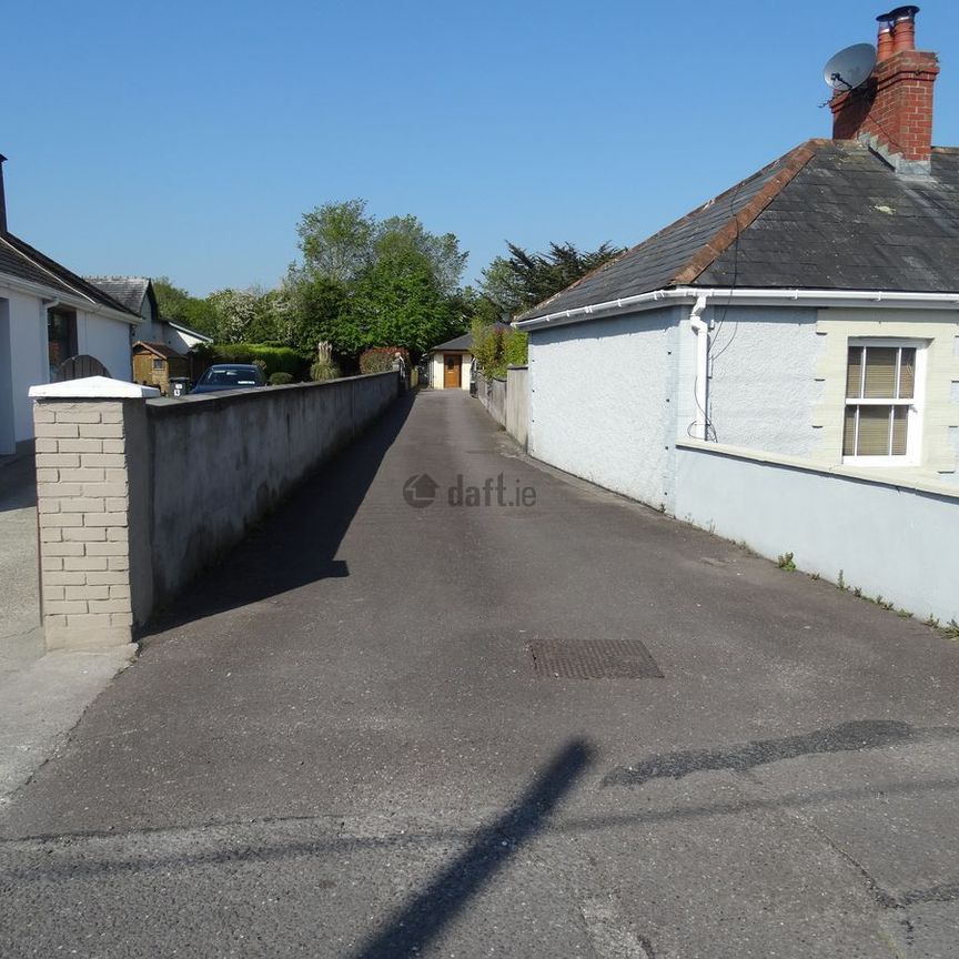 Apartment to rent in Cork, Blackrock - Photo 1