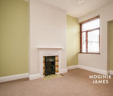 4 bedroom terraced house to rent - Photo 6
