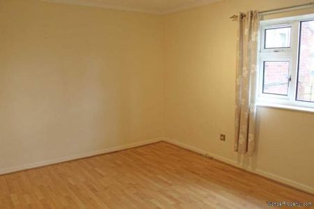 2 bedroom property to rent in Oldham - Photo 4