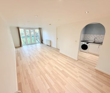 2 Bed Flat, Hill View House, BS15 - Photo 1