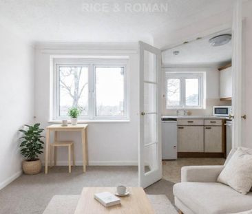 1 bedroom retirement property to rent - Photo 2