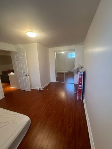 For Lease - 4594 Bismark Crescent, Mississauga, Ontario - Photo 2