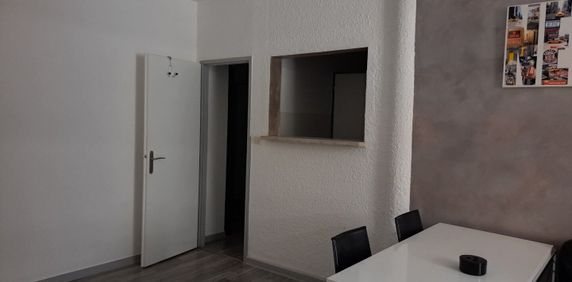 Appartement À Louer 2 Pièces , 50 M² - Photo 2