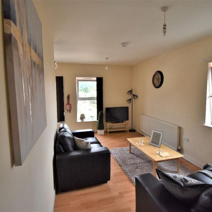 3 bedroom flat to rent - Photo 1