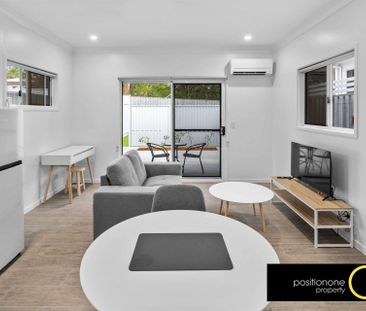 Very Large Partially Furnished Air Conditioned Studio - Photo 2