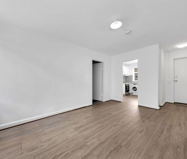 4/5 Kemp Street, Thornbury VIC 3071 - Photo 2