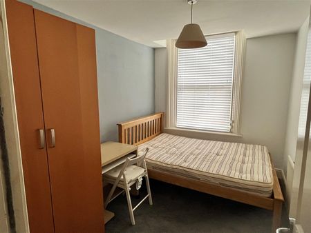 Bolingbroke Street, Heaton - Photo 2