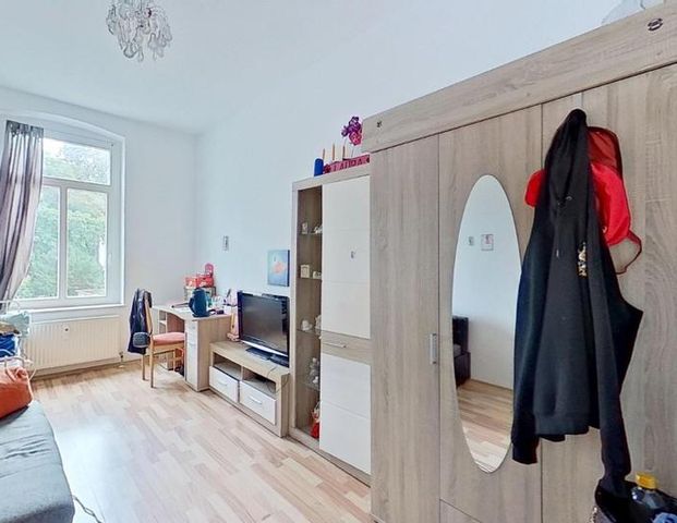 Großzügige 3-Raum-Wohnung mit Balkonblick ins Grüne in Zentrumsnähe - Foto 1