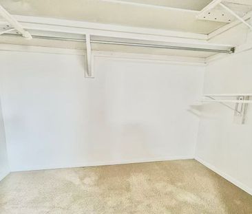 For Lease - 4230 Perivale Road Unit# Main&upper level, Mississauga,... - Photo 4