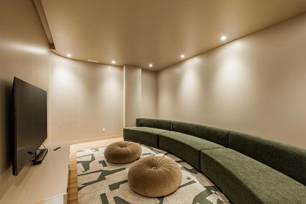 2800 Thimens, Montréal, QC - Photo 1
