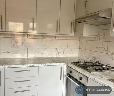 2 bedroom maisonette to rent - Photo 1