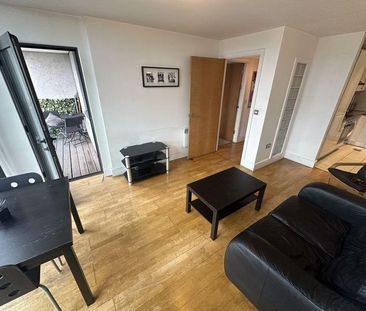 2 bedroom apartment to rent - Photo 6