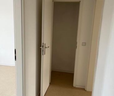 Im Herzen der Stadt: 3-Zimmer-Wohnung mit Badewanne - Foto 2