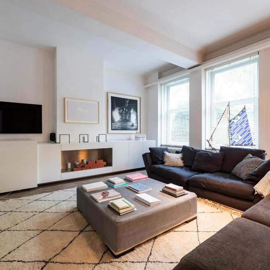 Beau Rez-De-Chaussée de caractère +/- 233 m² avec jardin - Photo 1