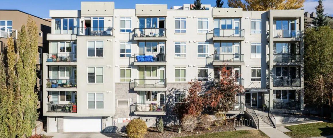 Modern 1-Bedroom in Versace Building with Spacious 450 SqFt Patio — 1 Bedroom Condo Unit - Photo 1