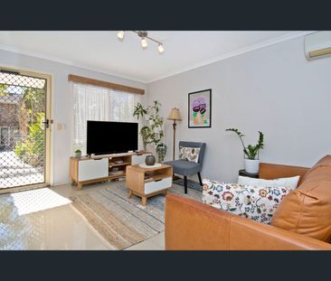 7/72 Castile Cres, Edens Landing, Qld 4207 - Photo 4