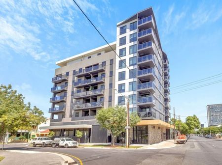 Fully Furnished Modern Apartment in the Heart of Adelaide! - Photo 3