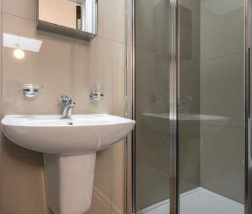 4 bedroom flat share to rent - Photo 3