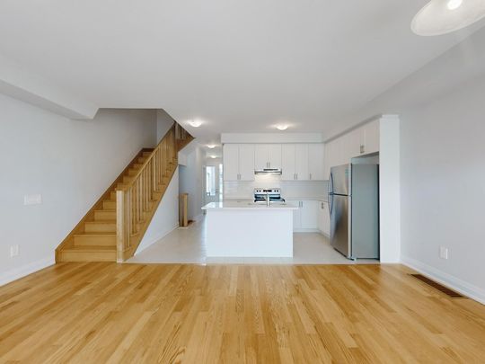 For Lease - 111 Corley Street, Kawartha Lakes, Ontario - Photo 1