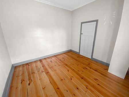 7 Salisbury Avenue, Newington - Photo 2