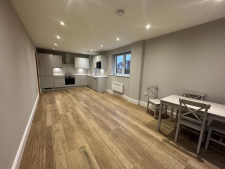 2 bedroom flat to rent - Photo 4