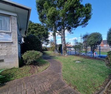Beautiful central 2 bedroom house - Photo 5