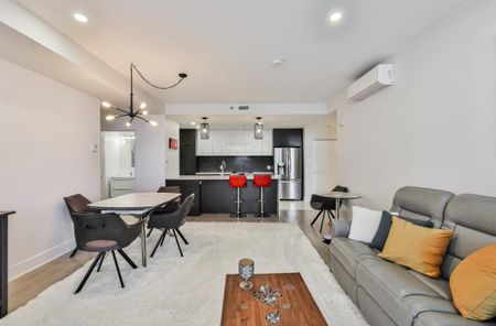 2855 Av. du Cosmodôme, app.503, H7T 0P1, Laval - Photo 3