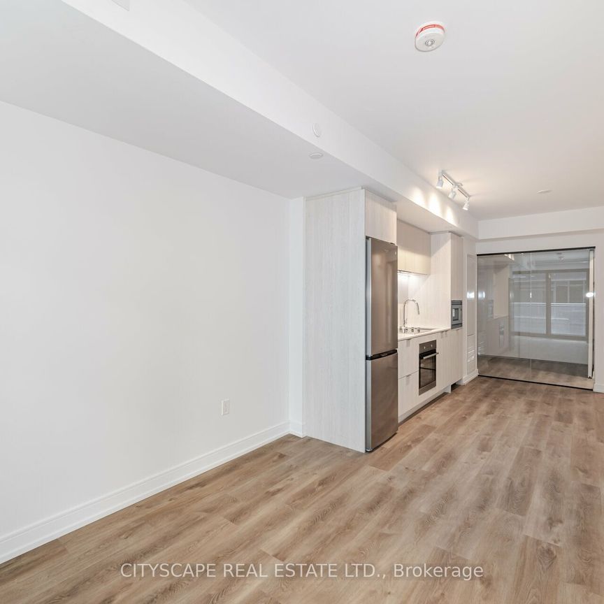 For Lease - 1 Jarvis Street Unit# 818, Hamilton, Ontario - Photo 1