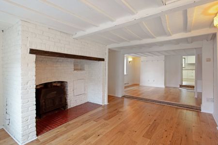 3 bedroom semi-detached house to rent - Photo 2