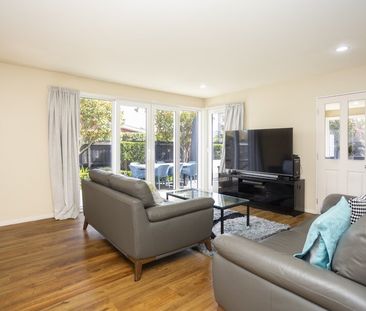 Spacious three bedroom townhouse. - Photo 3
