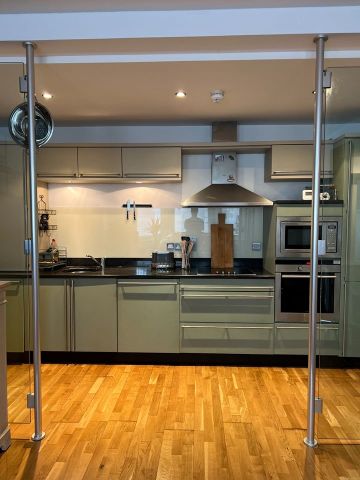 2 Bed Flat, Hove, BN3 - Photo 2