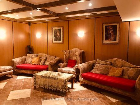 For Lease - 15 Lake Woods Drive, Whitchurch-Stouffville, Ontario - Photo 3