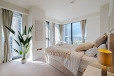 3 bedroom flat to rent - Photo 4