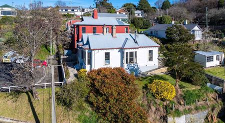 Kensington 3 Bedrooms - Photo 2