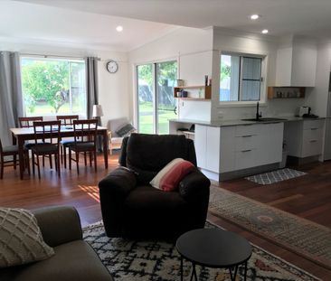 8 Maple Road, Sandy Beach - Photo 1