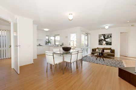 Modern & Convenient Living at 1/205 Hogans Road, Hoppers Crossing! - Photo 2