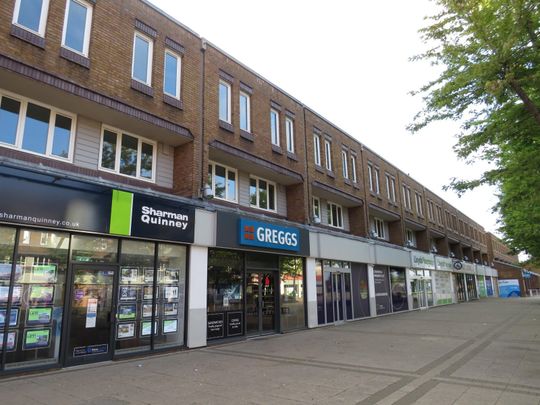 PETERBOROUGH - Photo 1