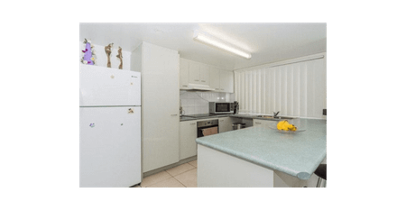 TOWNHOUSE IN PRIME GOLD COAST LOCATION - Photo 5