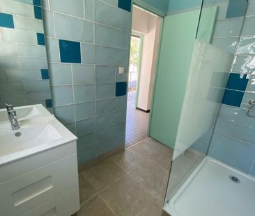 Location Appartement 4 pièces 85m² ST DENIS 97400 - Photo 6